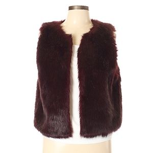 Faux fur vest, maroon Sz M